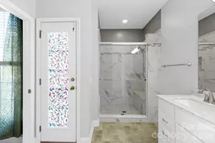 5244 Hickory Knoll Ln, Mount Holly, NC 28120 - Photo 19