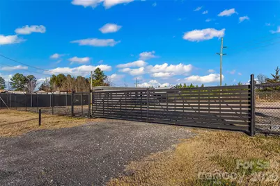 1155 S Main Street, Clover, SC 29710 - Photo 3