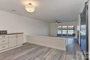 7332 Lake Front Dr, Charlotte, NC 28278 - Photo 9