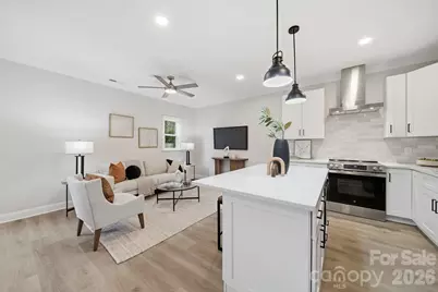 109 N Smallwood Place, Charlotte, NC 28216 - Photo 7