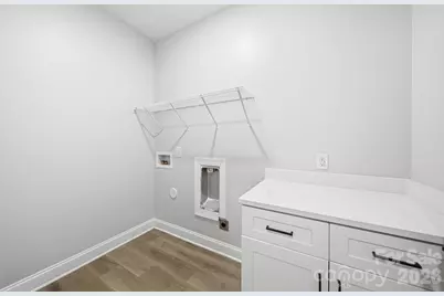 109 N Smallwood Place, Charlotte, NC 28216 - Photo 5