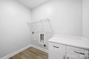 109 N Smallwood Pl, Charlotte, NC 28216 - Photo 5