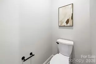 109 N Smallwood Pl, Charlotte, NC 28216 - Photo 15