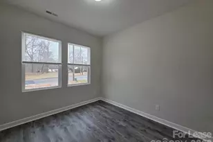 215 E Division Ave, Salisbury, NC 28144 - Photo 9