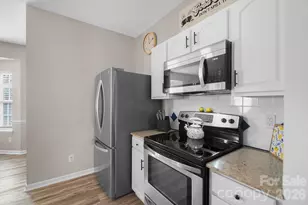 6904 Reedy Creek Rd, Charlotte, NC 28215 - Photo 19