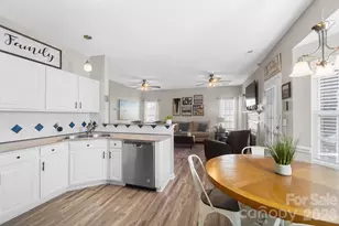 6904 Reedy Creek Rd, Charlotte, NC 28215 - Photo 17