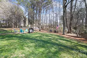 6904 Reedy Creek Rd, Charlotte, NC 28215 - Photo 37