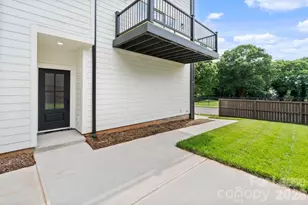 129 French St, Charlotte, NC 28216 - Photo 3