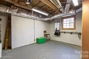 1405 Lyndhurst Dr, High Point, NC 27262 - Photo 37