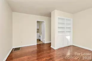 540 Wakefield Dr, Charlotte, NC 28209 - Photo 5