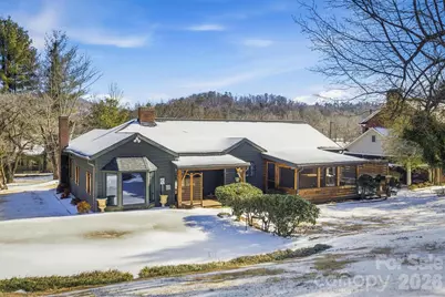 402 Pennton Avenue SW, Lenoir, NC 28645 - Photo 5