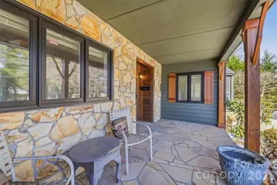 402 Pennton Avenue SW, Lenoir, NC 28645 - Photo 9