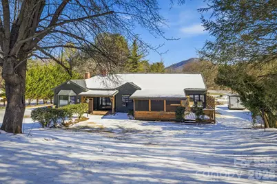 402 Pennton Avenue SW, Lenoir, NC 28645 - Photo 7