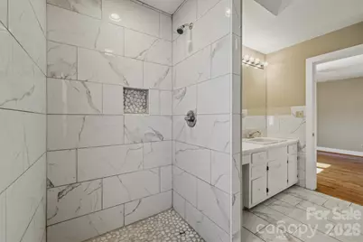 402 Pennton Avenue SW, Lenoir, NC 28645 - Photo 21