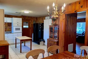 3988 Greenwood Dr, Lenoir, NC 28645 - Photo 15