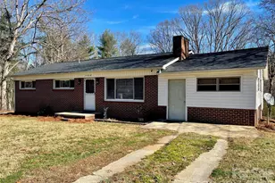 3988 Greenwood Dr, Lenoir, NC 28645 - Photo 1