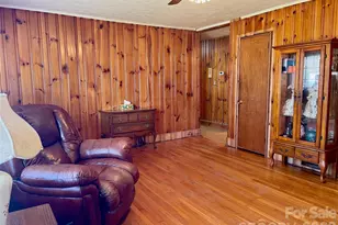 3988 Greenwood Dr, Lenoir, NC 28645 - Photo 7