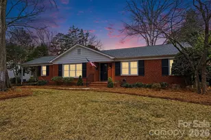 5011 Wedgewood Dr, Charlotte, NC 28210 - Photo 1