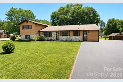 3253 US 70 Highway W, Marion, NC 28752 - Photo 1