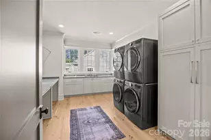 1320 Biltmore Dr, Charlotte, NC 28207 - Photo 31