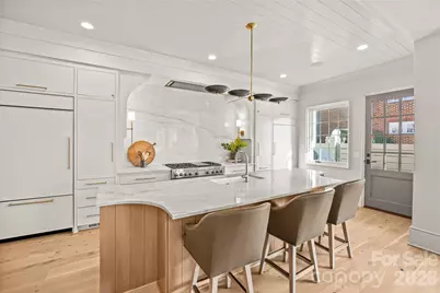 1320 Biltmore Drive, Charlotte, NC 28207 - Photo 9