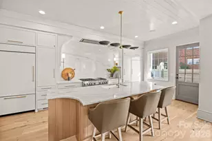 1320 Biltmore Dr, Charlotte, NC 28207 - Photo 9