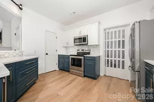 3276 Margellina Drive, Charlotte, NC 28210 - Photo 9