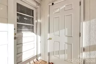 1728 Lombardy Cir, Charlotte, NC 28203 - Photo 15