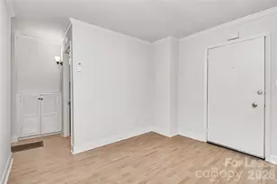 1728 Lombardy Cir, Charlotte, NC 28203 - Photo 3