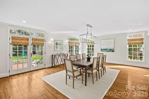 2521 Hampton Ave, Charlotte, NC 28207 - Photo 15