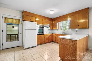 1200 Piedmont Rd, Morganton, NC 28655 - Photo 3