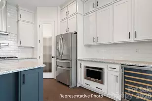 20392 Queens St, Cornelius, NC 28031 - Photo 5