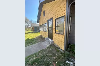 405 S Highland Street, Gastonia, NC 28052 - Photo 1
