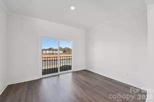 323 Golden Maple Ct, Fort Mill, SC 29708 - Photo 3