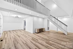 10054 Four Mile Crk Rd, Charlotte, NC 28277 - Photo 7