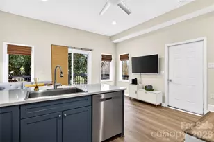 10054 Four Mile Crk Rd, Charlotte, NC 28277 - Photo 31