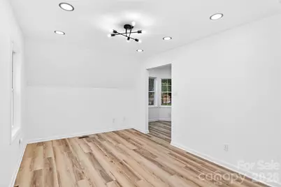 10054 Four Mile Creek Road, Charlotte, NC 28277 - Photo 11