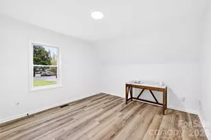 10054 Four Mile Crk Rd, Charlotte, NC 28277 - Photo 19