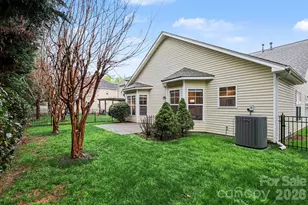 1022 Fleming Ln, Matthews, NC 28104 - Photo 3