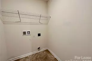 7210 Cuddington Dr, Charlotte, NC 28215 - Photo 17