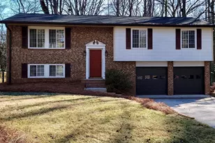 7211 Rollingridge Dr, Charlotte, NC 28211 - Photo 1