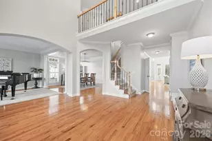 4210 Wallbrook Dr, Matthews, NC 28105 - Photo 3