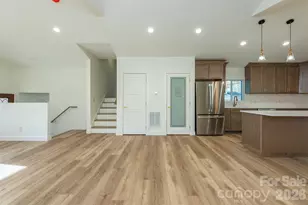 524 Pineland Rd, Hendersonville, NC 28792 - Photo 7