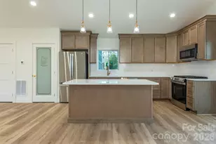 524 Pineland Rd, Hendersonville, NC 28792 - Photo 11