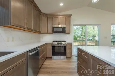 524 Pineland Road, Hendersonville, NC 28792 - Photo 15