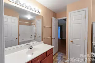 1922 Willie Worrell Dr, Charlotte, NC 28215 - Photo 13