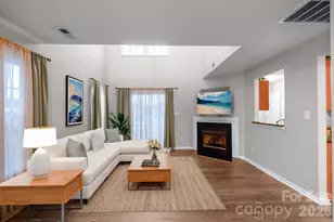 1922 Willie Worrell Dr, Charlotte, NC 28215 - Photo 3