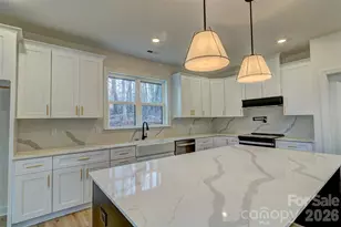 1041 Harrogate Dr, Bessemer City, NC 28016 - Photo 13