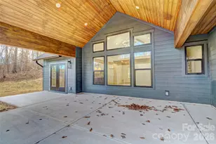 1041 Harrogate Dr, Bessemer City, NC 28016 - Photo 9