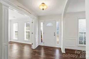 8805 Red Tail Ct, Charlotte, NC 28269 - Photo 3